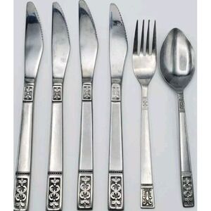 Homequip Hallmark Customcraft Fleur de Lis Flatware Lot Similar Knife Fork Spoon